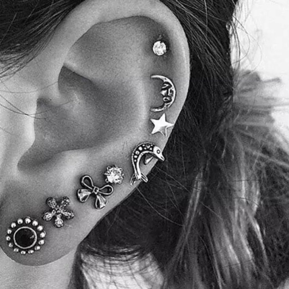 NEW EARRING SET